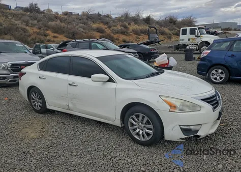 2015 Nissan Altima 2.5 z USA, uszkodzony, nr VIN 1N4AL3AP7FC287911